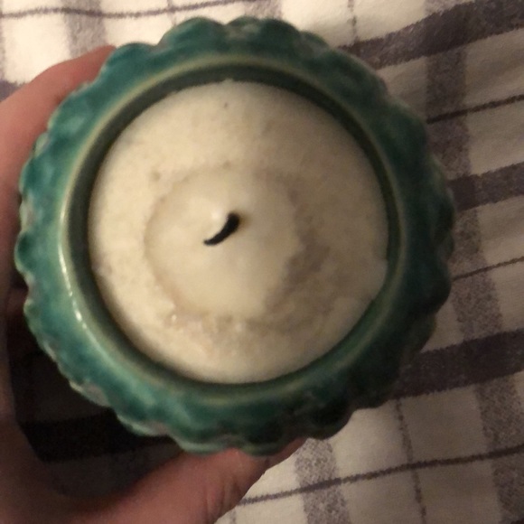 Lit once! Beautiful Buddha candle - Picture 2 of 4